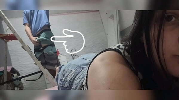 vizinho arrumando lampada, flagro rola dura olhando para minha bunda
