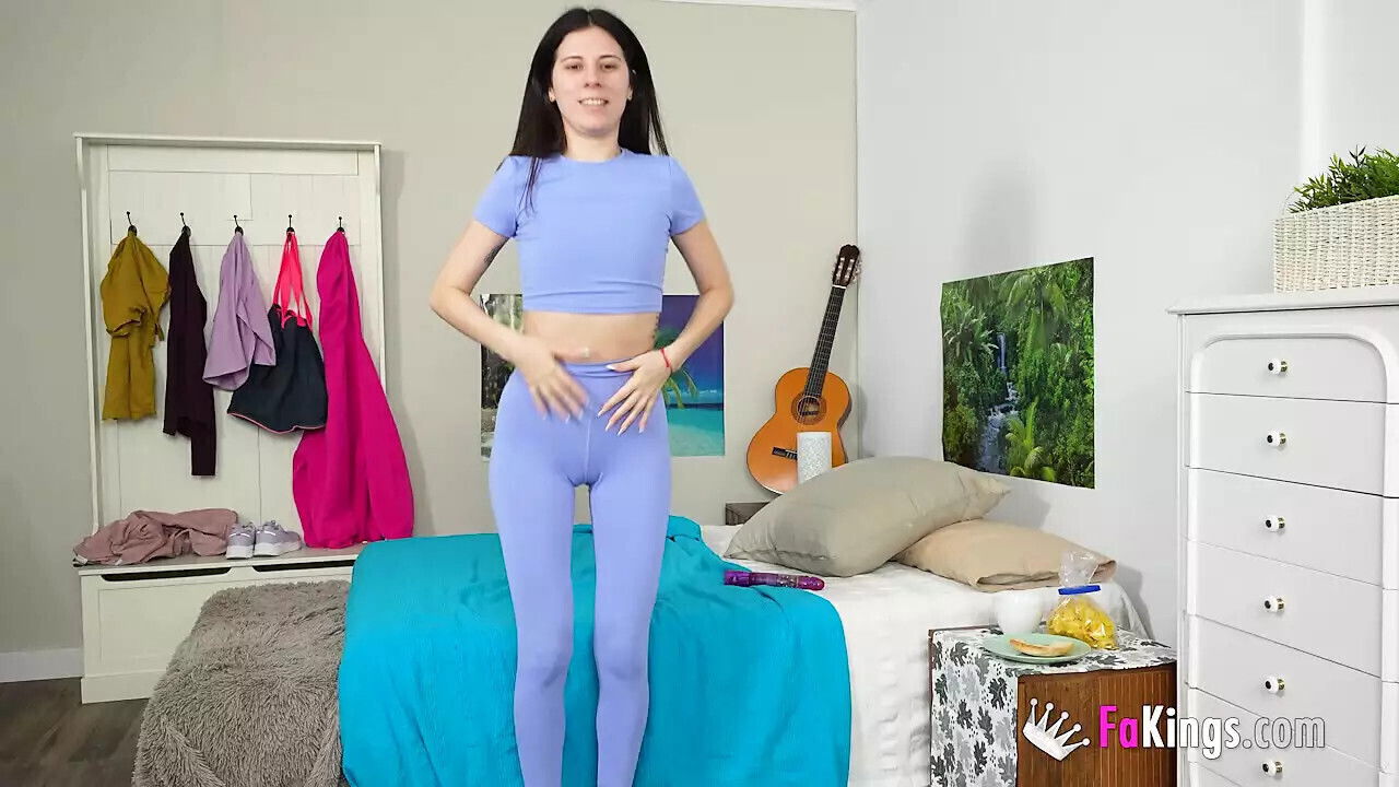 Skinny Argentinian Gallardo makes first porno banging coach