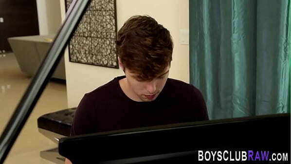 amateur sucking dick