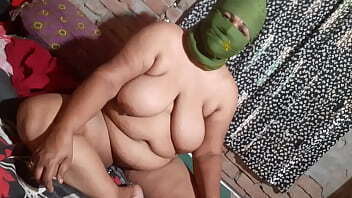 Girlfriend ki friend ko choda ghar jake