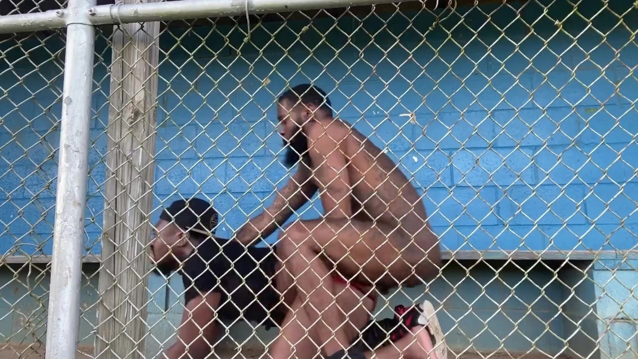 Lavene Kushionz Getting Dugout Dugout With