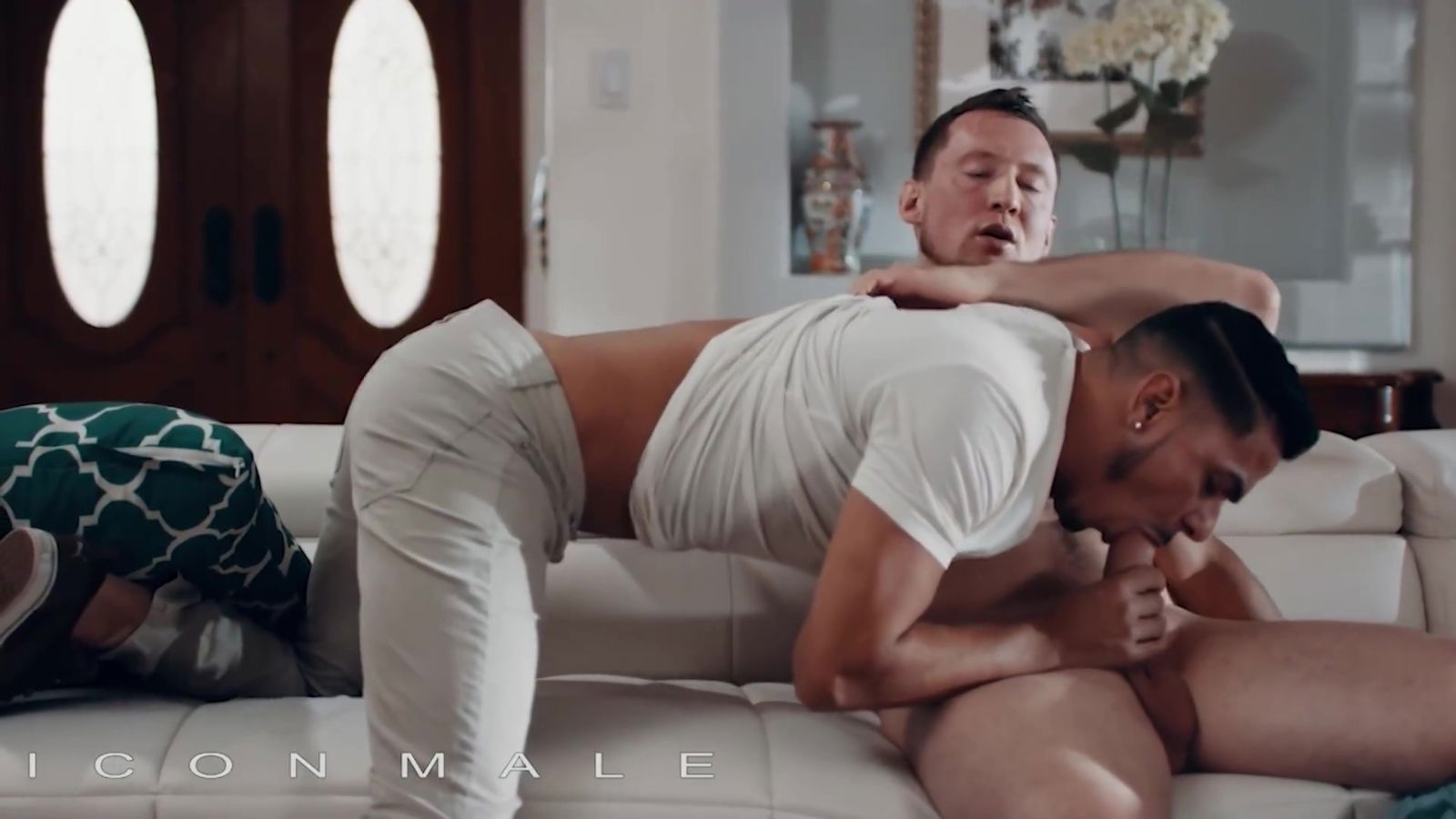 Pierce Paris Cesar Reconnects With Friend More Than With Passionate