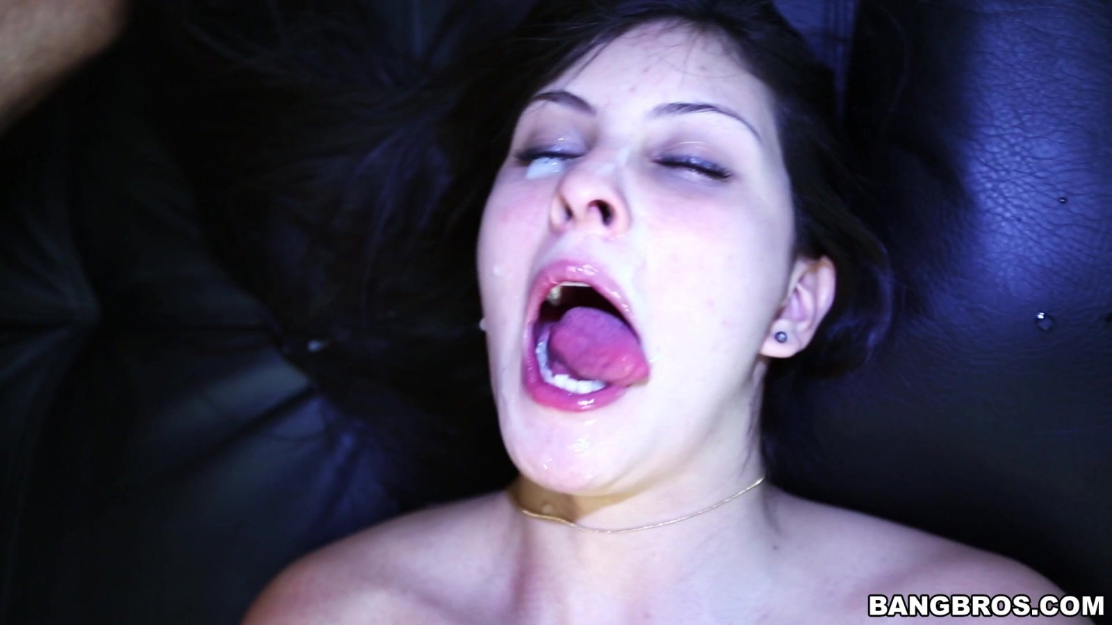 Homemade video Samanta Lopez getting fucked balls deep