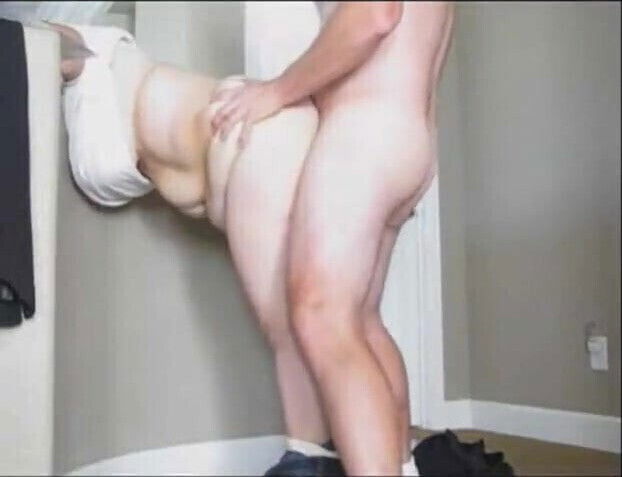 Amateur BBW stand up doggy