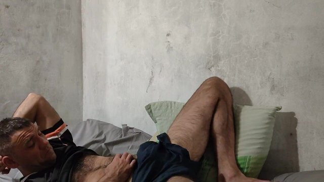 Music, nice touch shaking