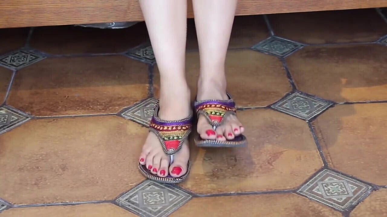 Sexy indian feet..