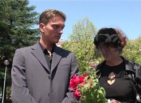 mature slut love takeing deep in the ass