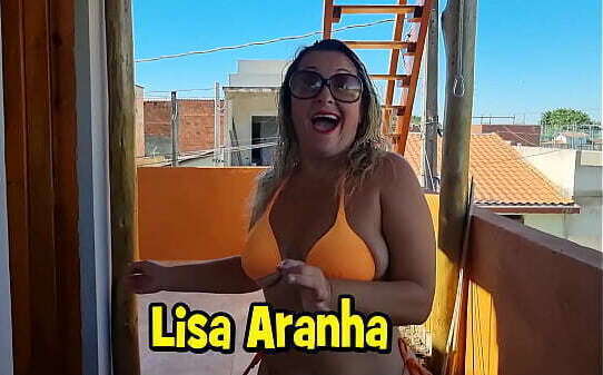 LISA ARANHA MUITO GOSTOSA FAZENDO AQUELA FAXINA HIDROMASSAGEM