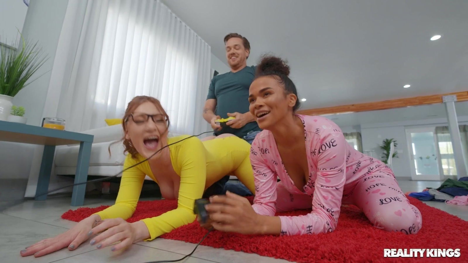 Interracial threesome with room-mates Alina