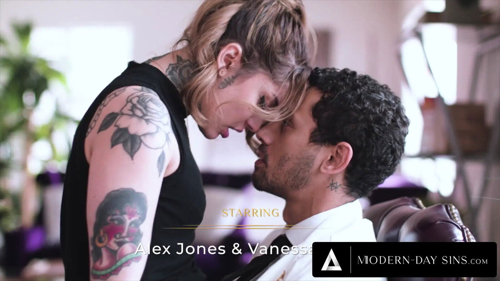 Fertility Doctor IMPREGNATES Desperate Client Vanessa Vega Himself!