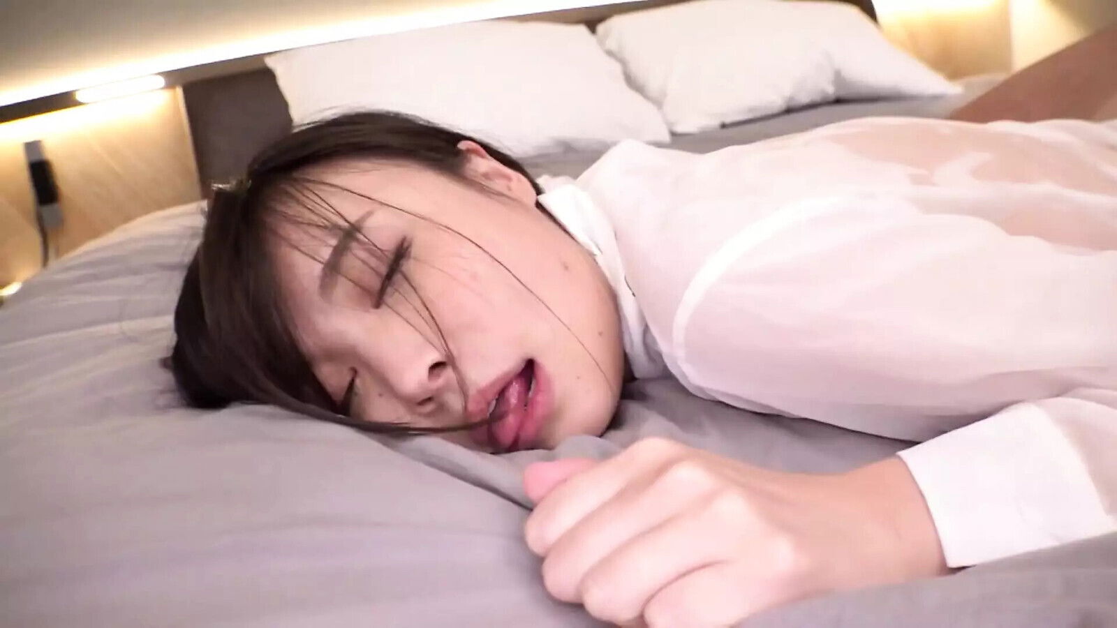 famous cafe clerk found Shibuya! She's cute, flirty, super devilish...2