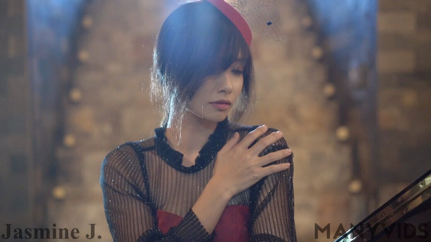 Asian Cute Girl Playing Piano Erotic Sexy Dance Pantyhose Masturbation Full Video