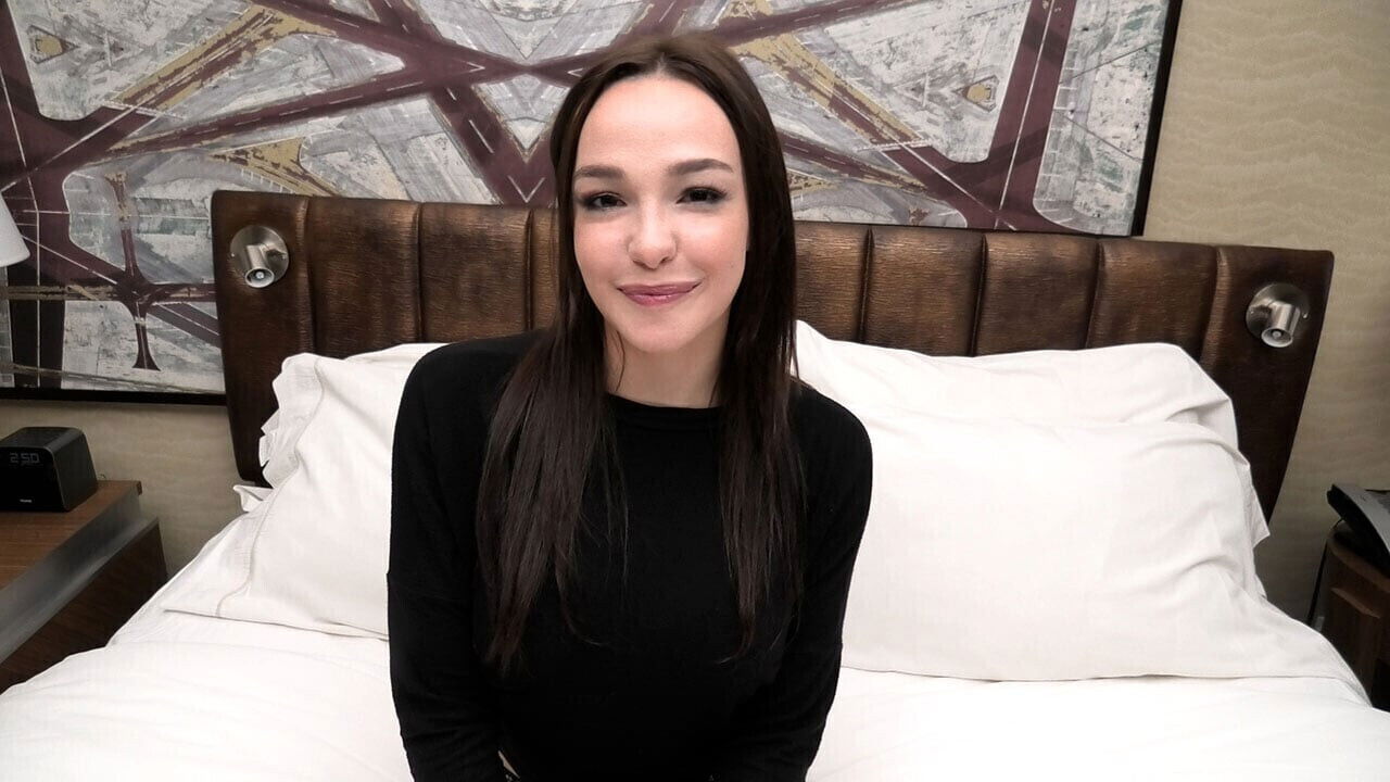 This brand model awesome 32dd natural