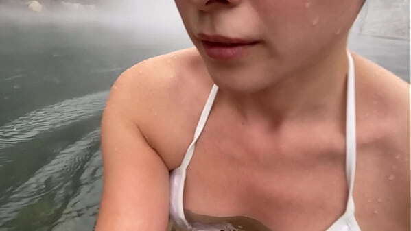 hermit bath, both skin lower body smooth.