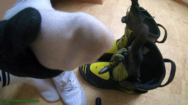 Unpacking Boots Haix