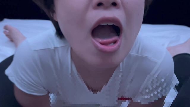 エロい音を立てながら積極的にしゃぶり尽くしてごっくんフェラをする彼女♡ mouth gokkun