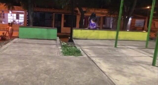 convencí chica cachonda chuparme polla follar conmigo noche calle