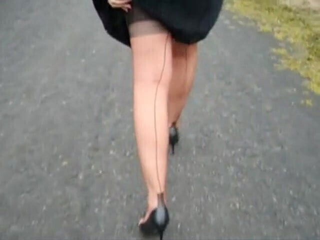 Teasing outdoors in my Copper nylons