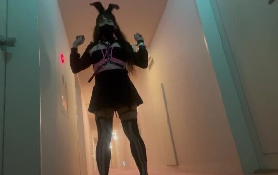 射精するまで部屋に入れてもらえない