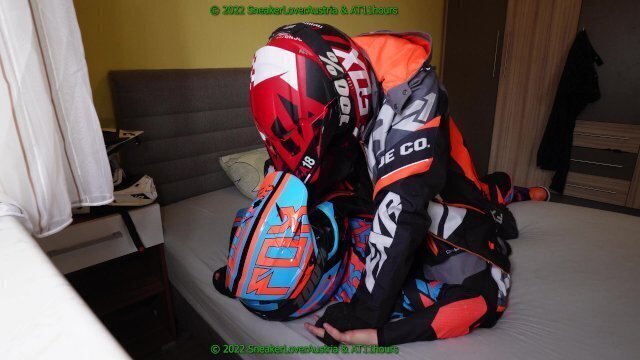 Trampling on me Boyfriend in Snow Gear and give him Blowjobs