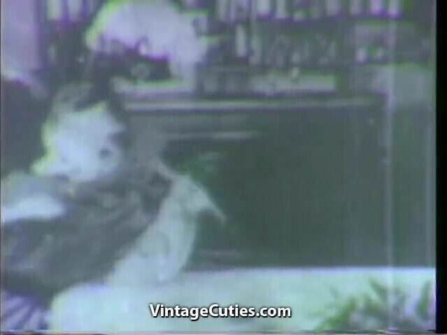 Costume Party becomes Swinger Orgy (1940s Vintage)