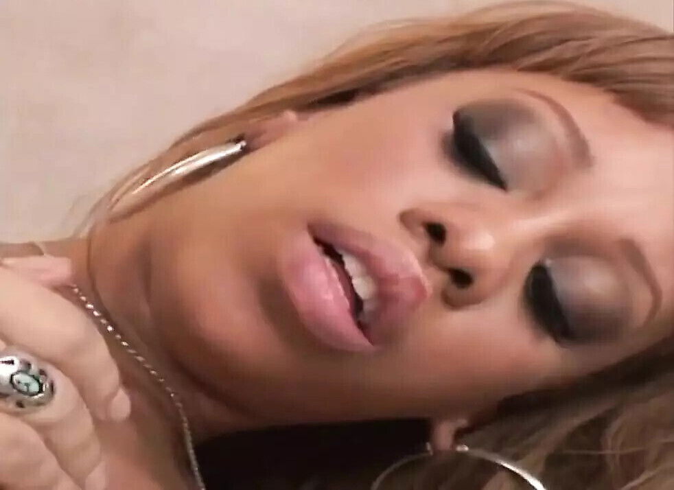 Melrose Foxx Invites Some White Chocolate Into Mouth Pussy