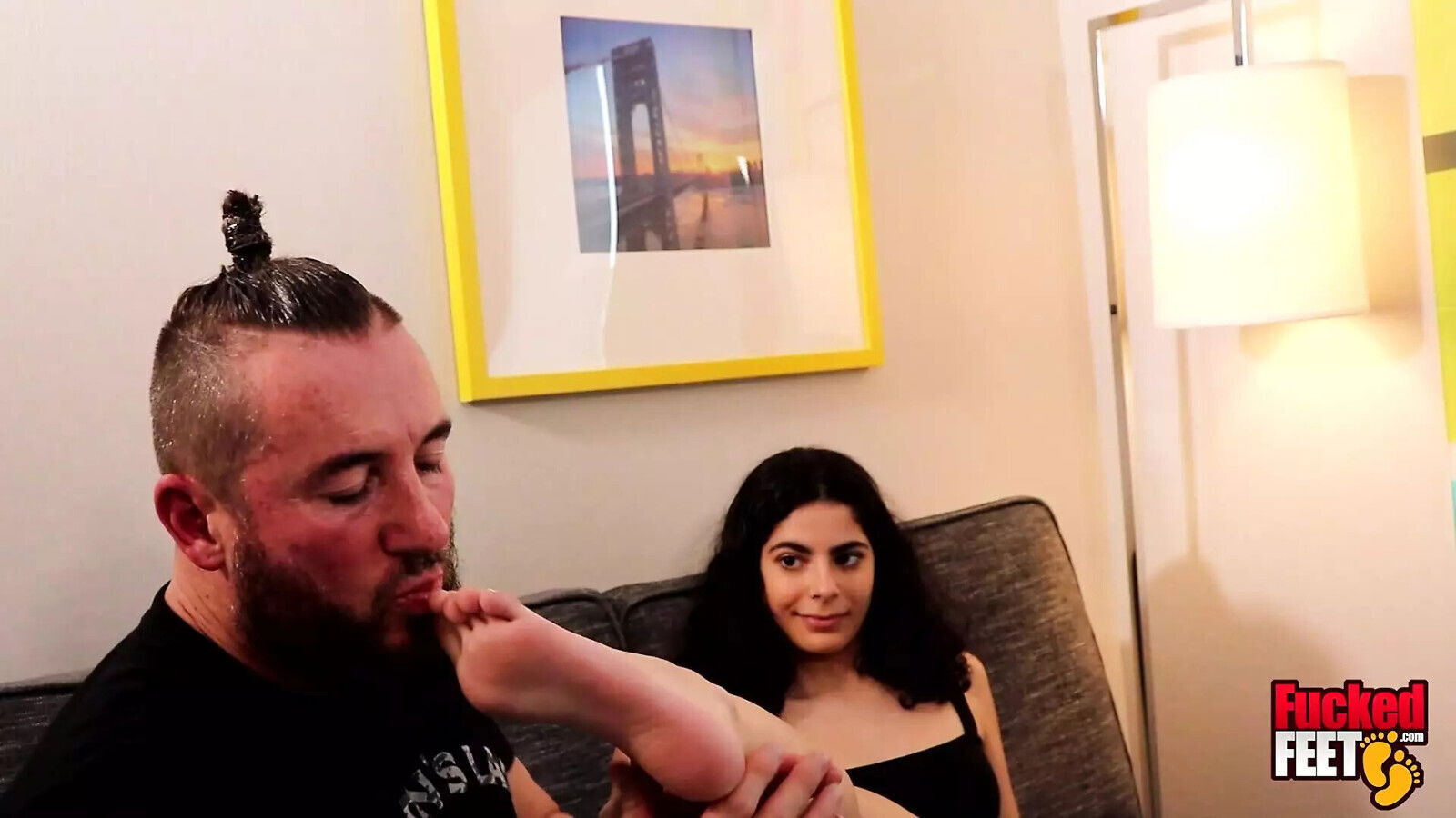 Sneakers Girl Angel Gostosa Lets Pervert Fuck Soft Feet!