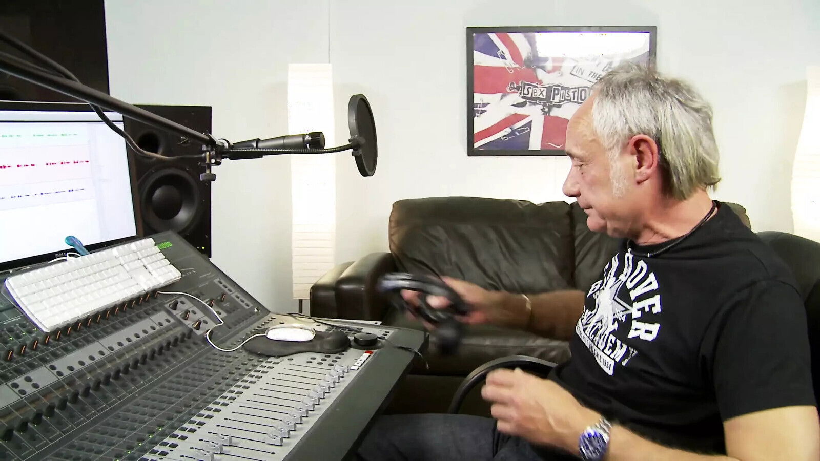 Christine Love Gets Fucked Guys After Video Audition