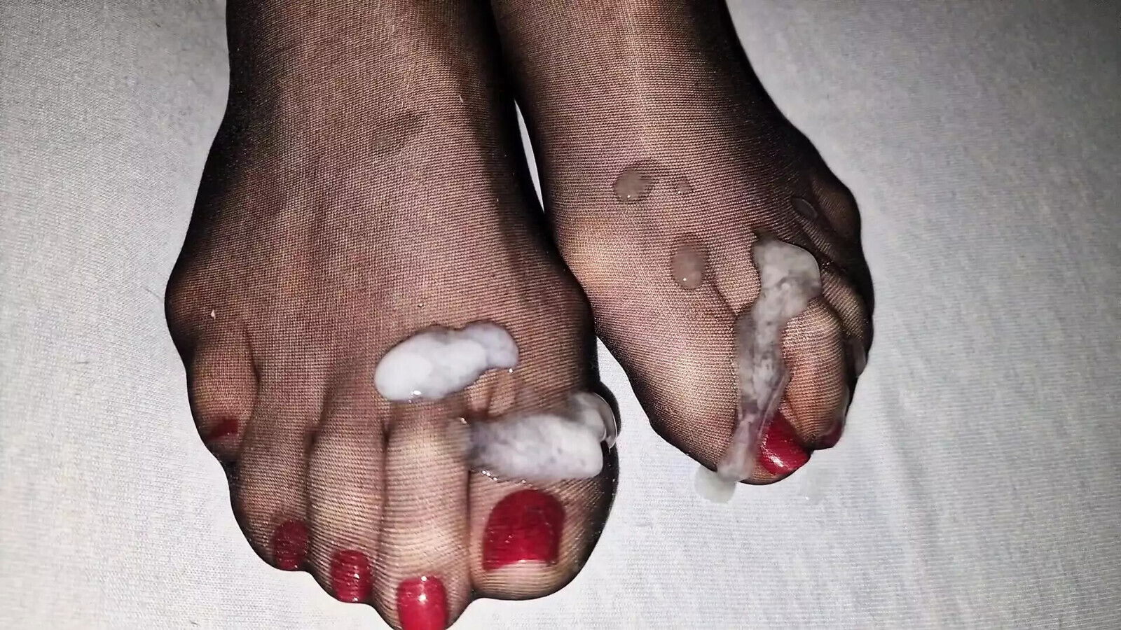 toenail cumshot