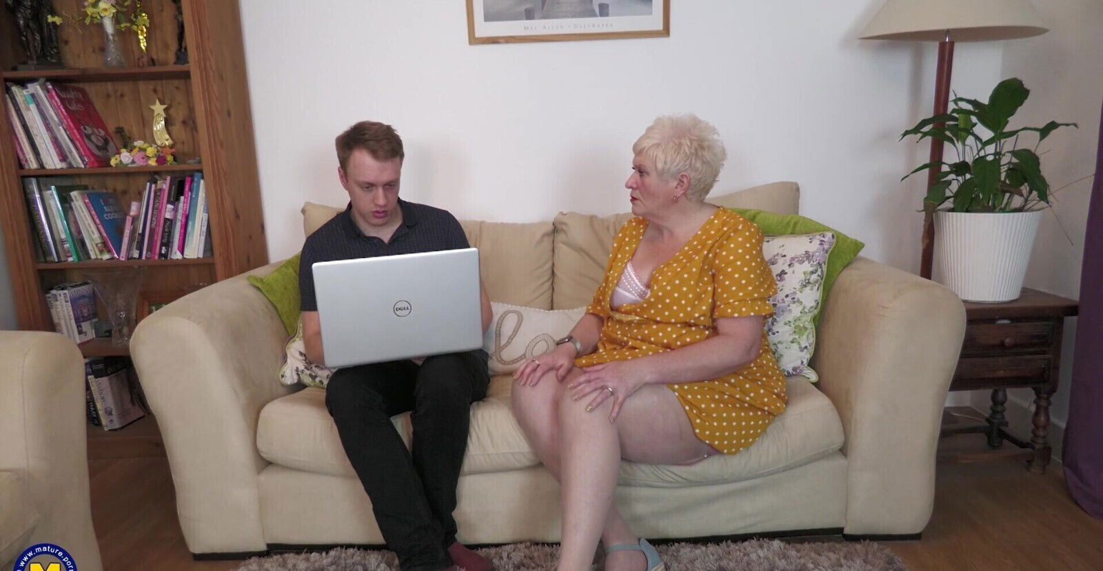 Short haired girl Juicy Joolz moans while bouncing dick