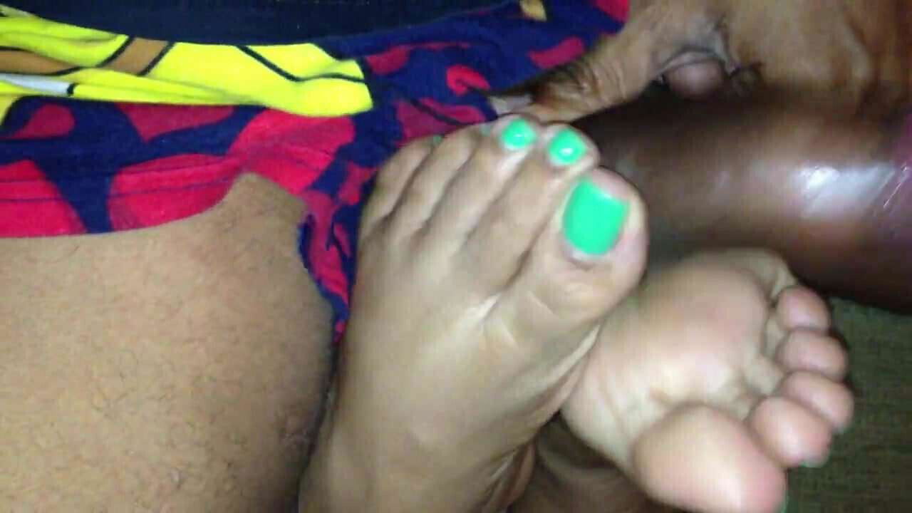 Indian ballbusting and footjob