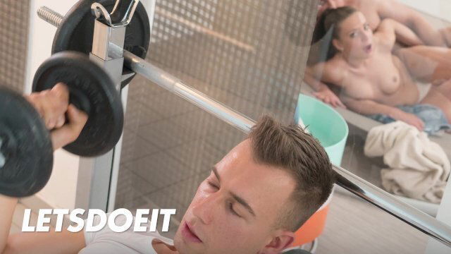 Brunette Therese Bizzare Receives Deep Pussy Fuck Sauna LETSDOEIT