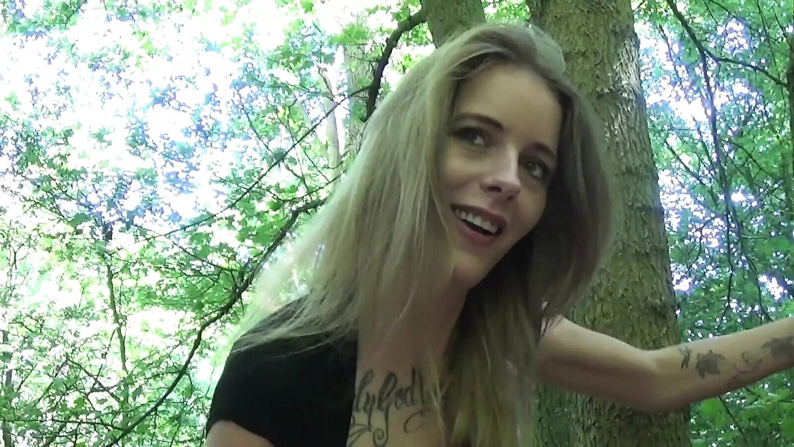 outdoor Melody Pleasure Cheffie Shot