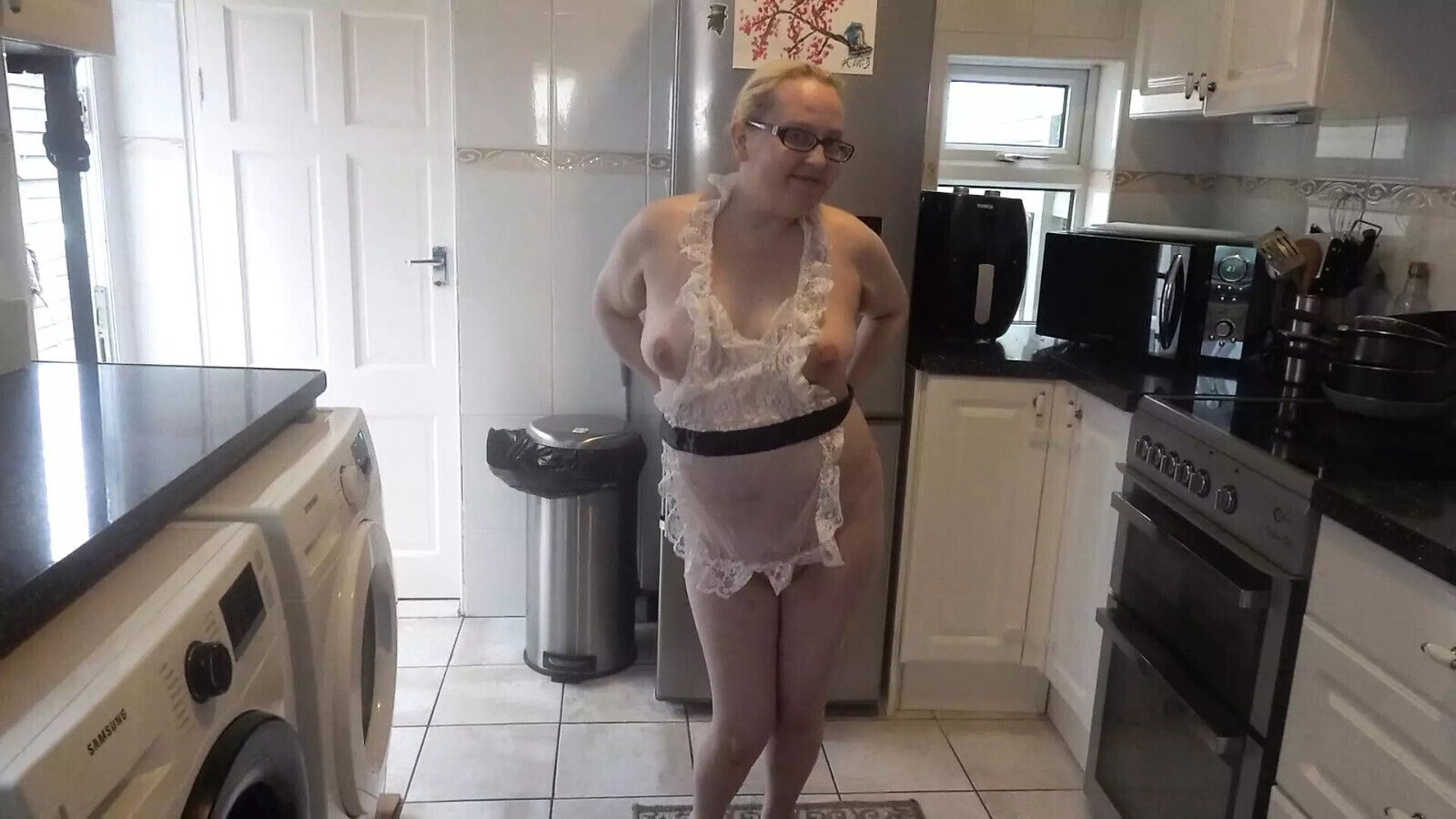 Maid Pinafore striptease