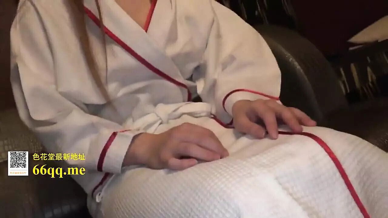 Asian angel Japanese Girl Cums with Vibrator