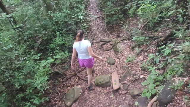 Sexo duro al aire libre,casi nos descubren.