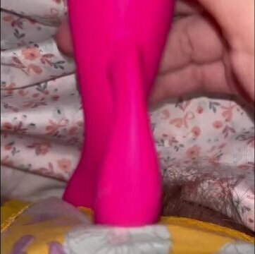 80’s Full bush virgin plays with herself till cums