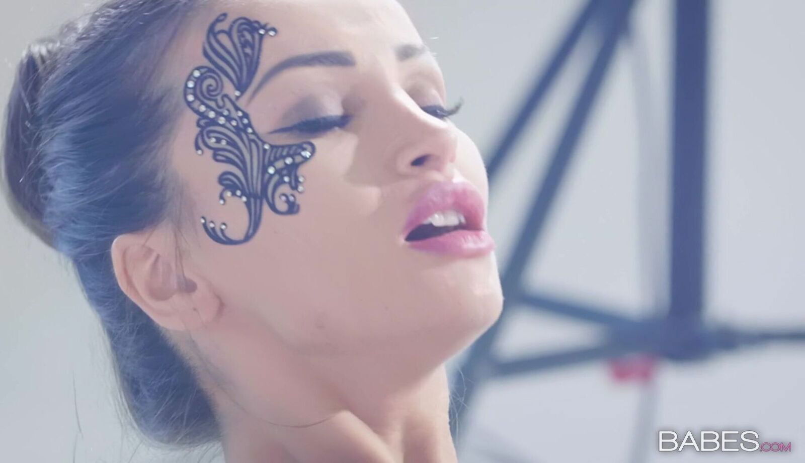 Elegant Full Spread with Gorgeous Brunette Girlfriend Alyssia Kent erotic fucking hardcore