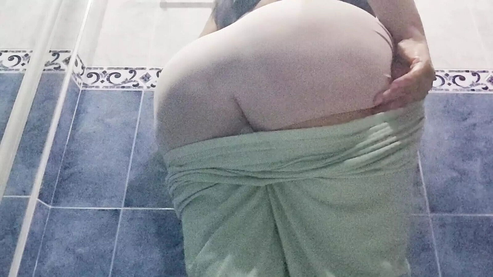 THEY DISCOVER CAMERA CAPTURES WOMAN PUBLIC BATHROOM NUDE