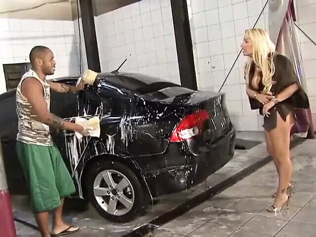 Pamela Butt Loves Getting Picked Fucked feat. Pamela Butt,Kaution Kidd Perv Milfs Teens