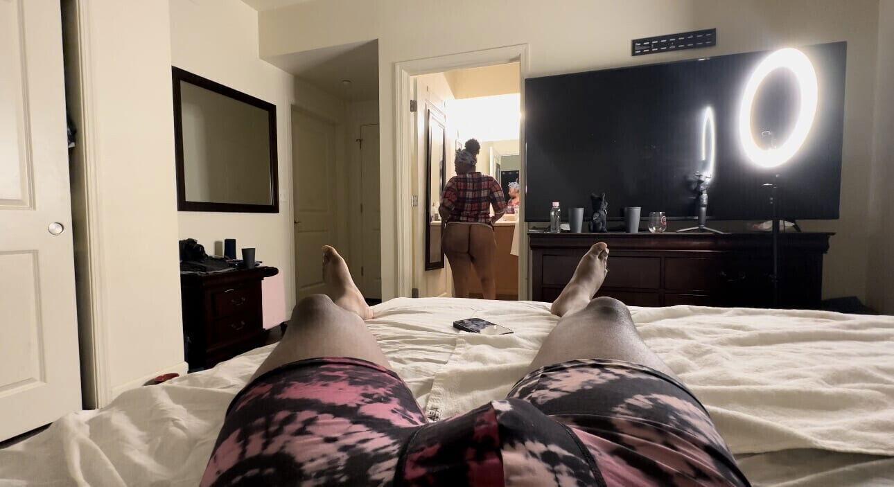 After shower Stepmom stuck when seeing Stepson naked bedroom