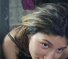 Le encanta le den la lechita en su cara, colegiala sumisa muy obediente