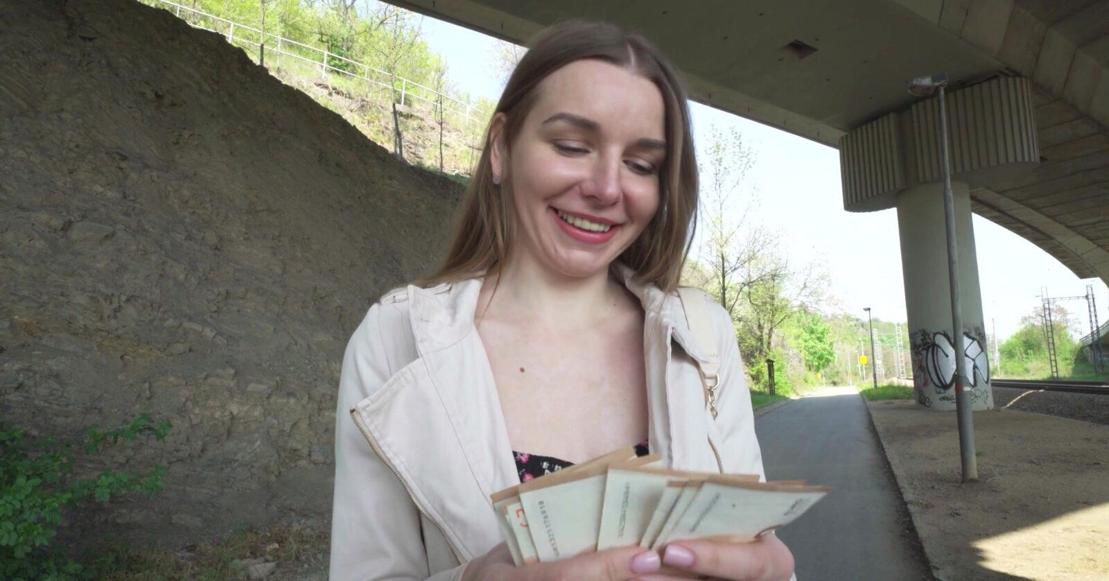 outdoors video pretty Arina taking money quickie