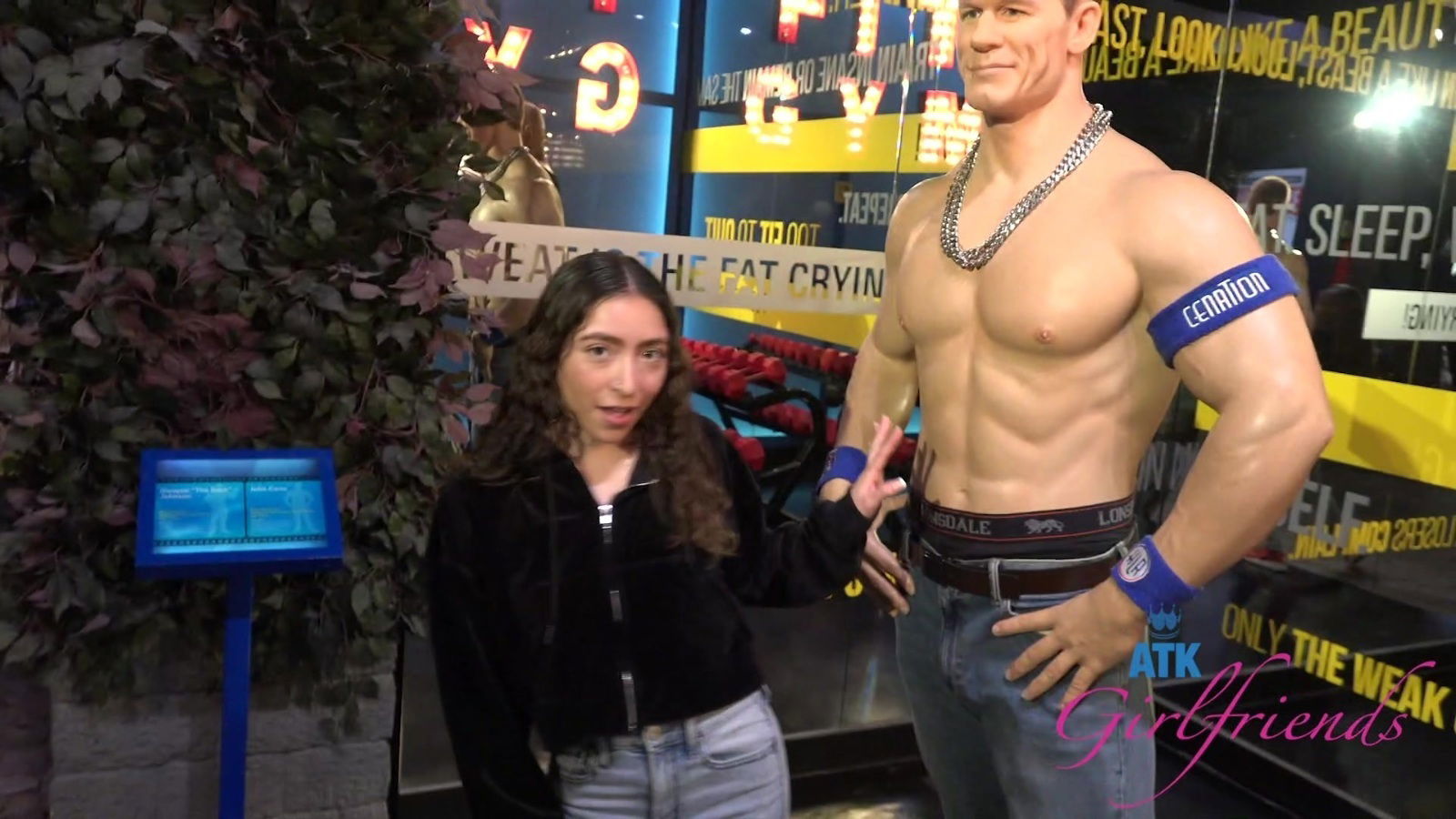 Adorable brunette Amber Summer loves being naughty camera