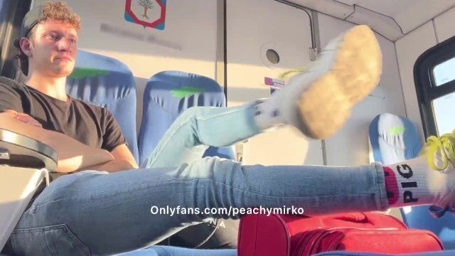 sweaty stinky FEET need some SLAVES whorship them. Come here