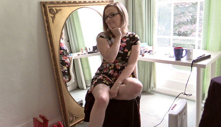 Kylie Harris shows hairy pussy during interview