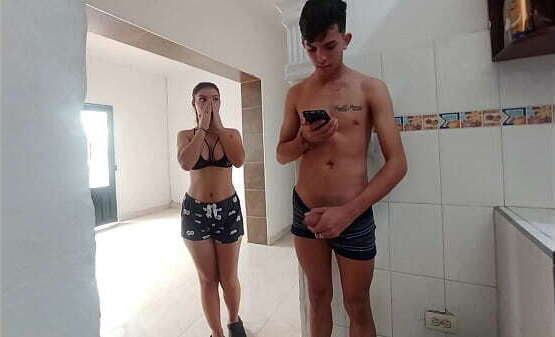 HERMANASTRA NUEVA LLEGA VISITA CASA ENCUENTRA MASTURBANDOME, DIGAS NADA HERMANASTRA HARE TODO DIGA, HERMANASTRA COLOMBIANA CALIENTE- PORNO ESPANOL-