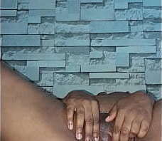 Pussy fingering massaging XVideo