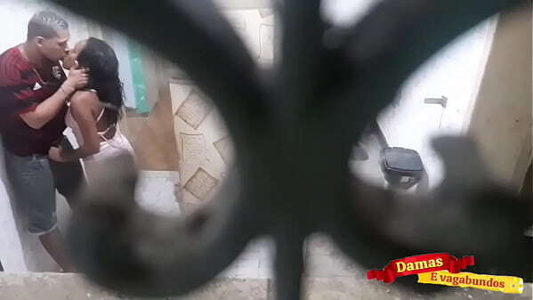 Casada trai marido pr&oacute_prio amigo dele.