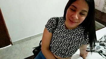 HERMANASTRA CELOSA COLOMBIANA SIGUE HASTA HOTEL DONDE HOSPEDO PARA CUMPLA FANTASIA FOLLARLA CULO NOVIO FOLLA- PORNO ESPANOL-
